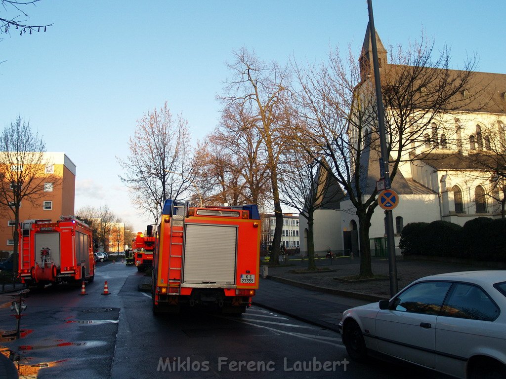 Brand in Kirche Koeln Muelheim Tiefenthalstr   P02.JPG